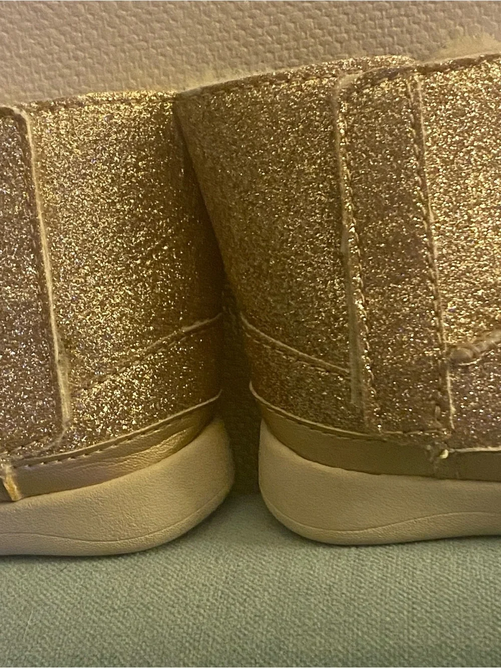 UGG Keelan Gold Metallic Glitter Infant Boots Shearling Lined Size 2/3 (6-12M)